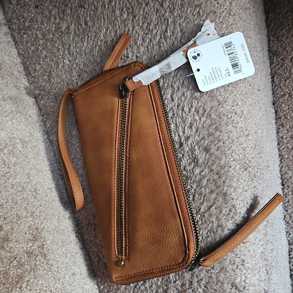 FREE PEOPLE - Brown Tan Distressed Vegan Wallet New - Picture 1 of 3